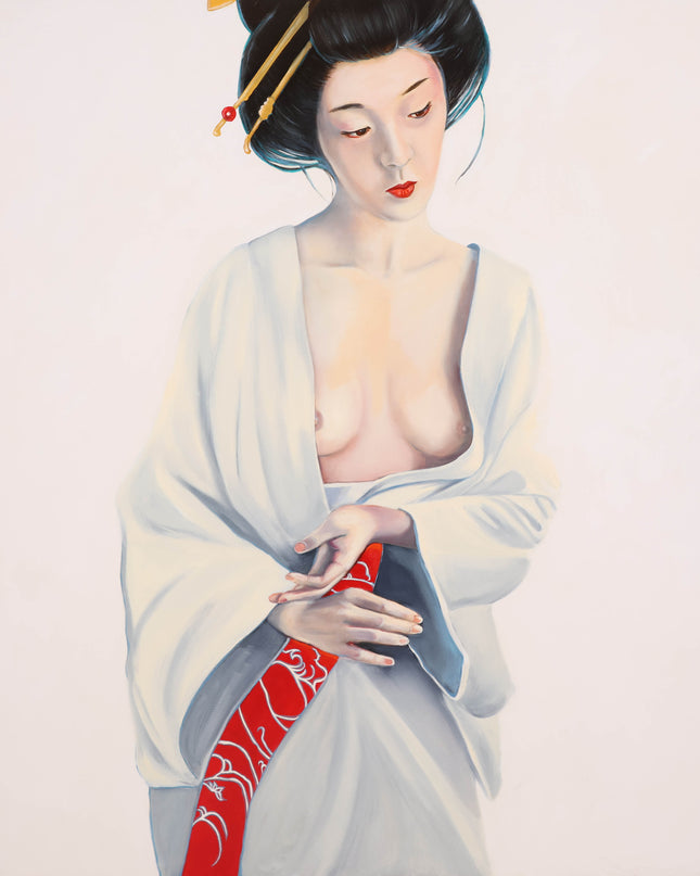Vrouw in witte kimono