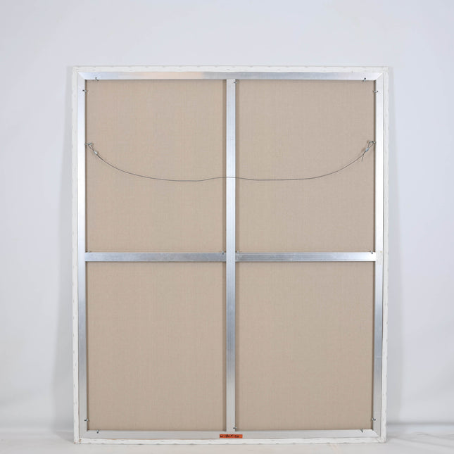 Vrouw in witte kimono