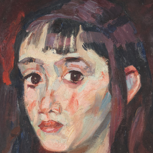 Portrait d'une fille en rouge
